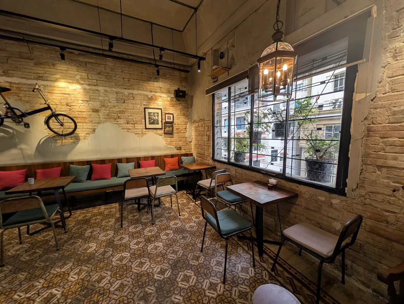 Bâng Khuâng Café