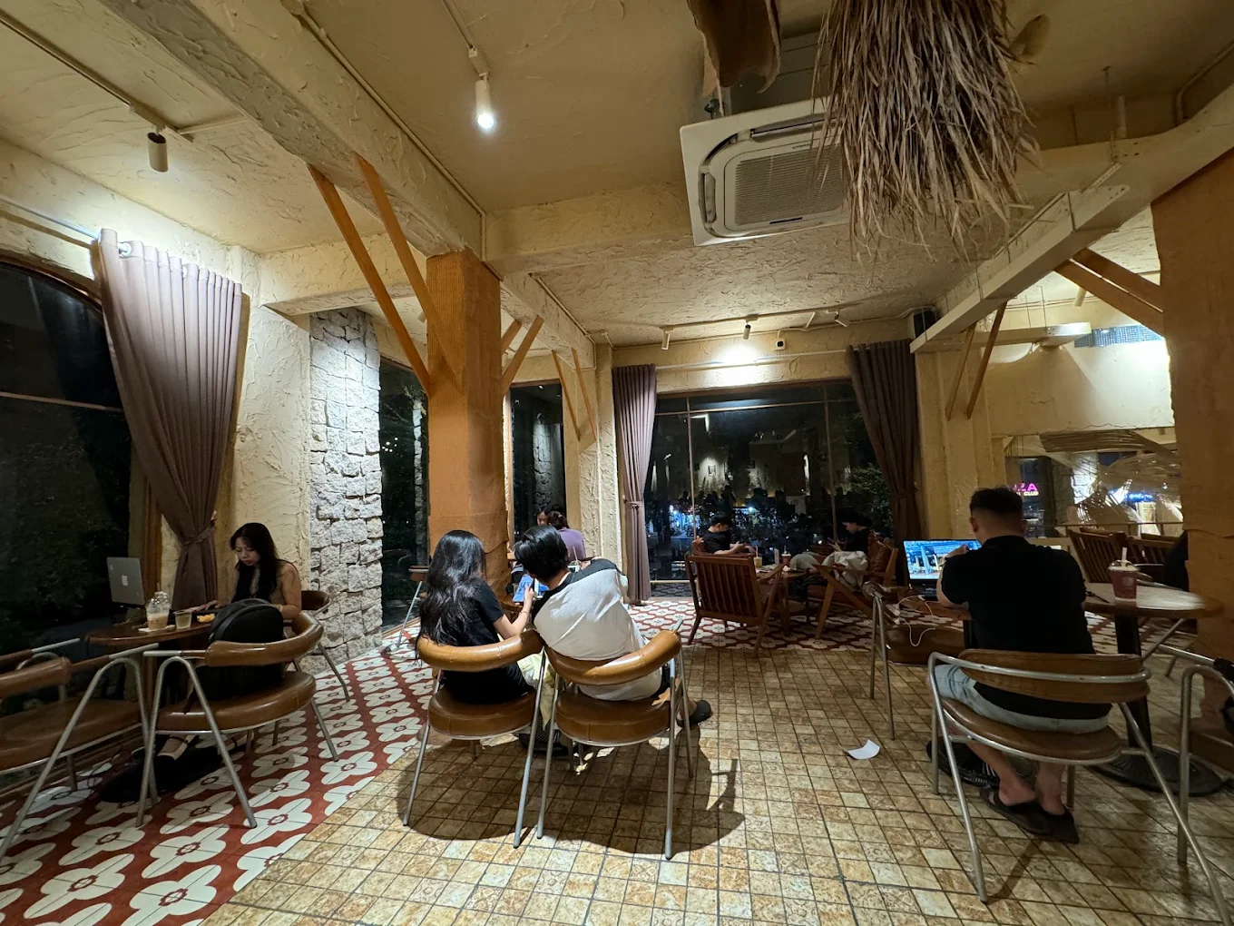 LaViC Coffee & Tea photo 2