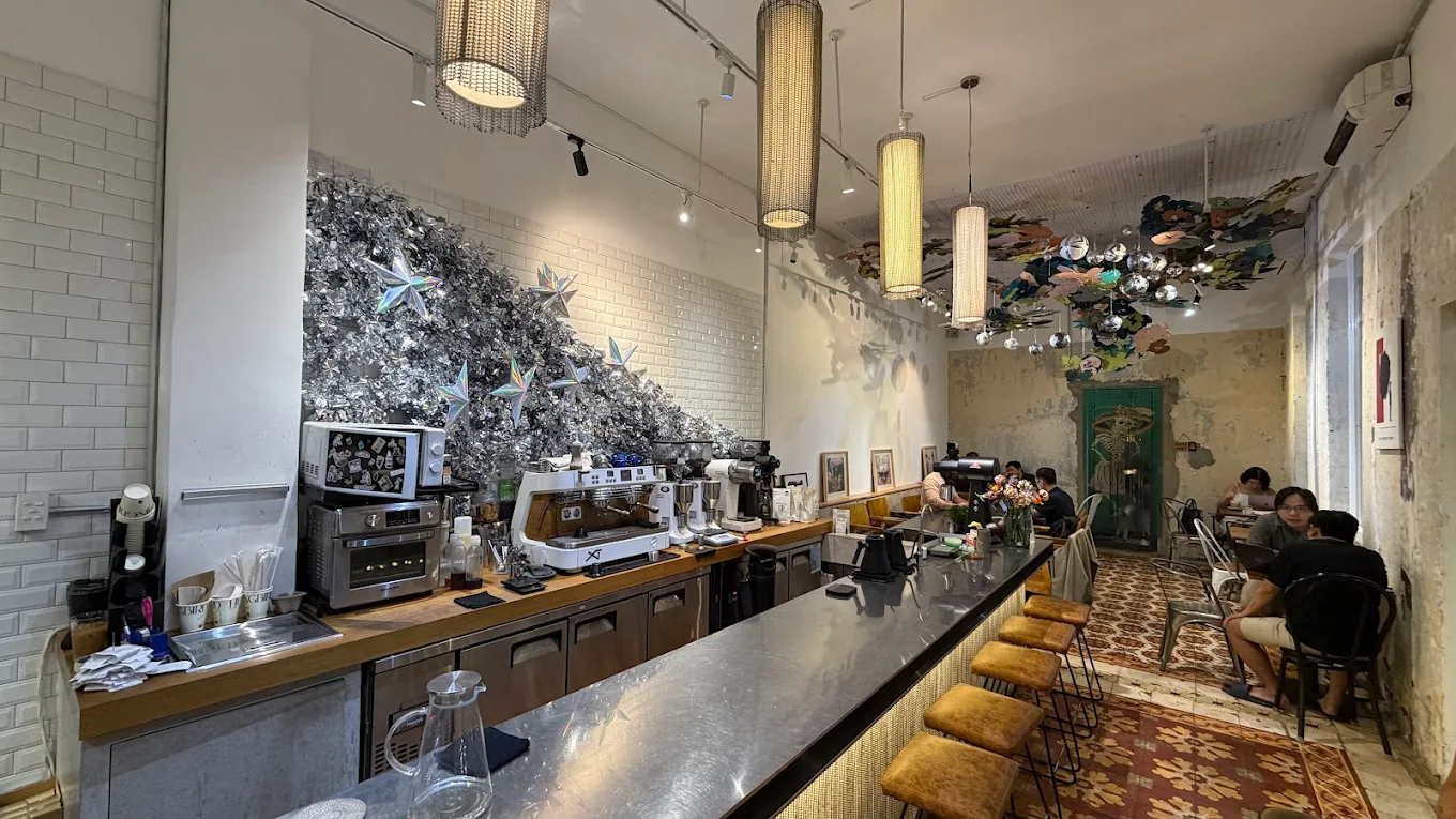 The Hummingbird Café & Roastery