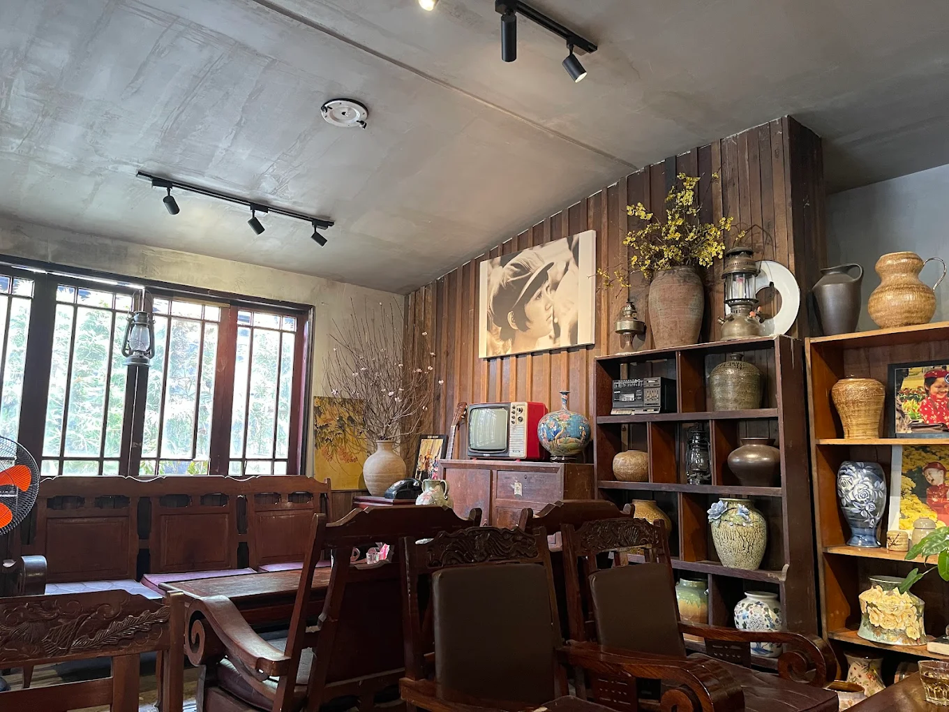 Tiệm Cà Phê Sài Gòn Xưa photo 3