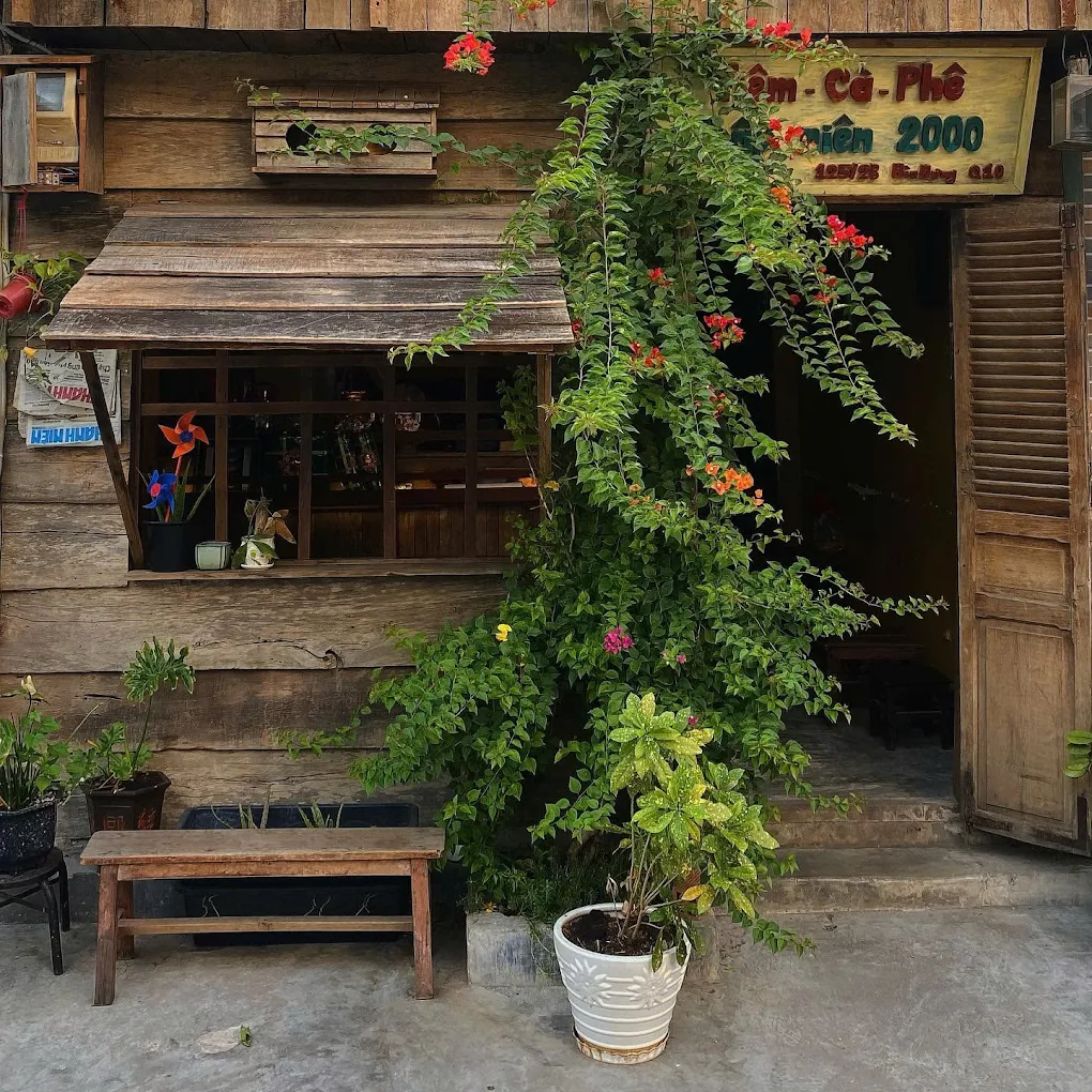 Tiệm cà phê Thập niên 2000